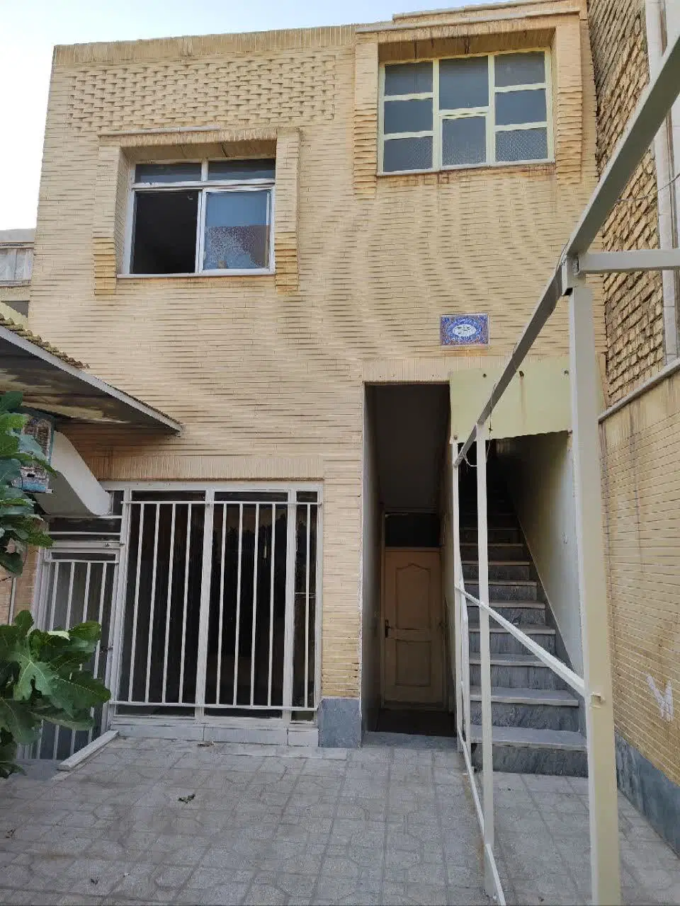 دو طبقه راه جدا