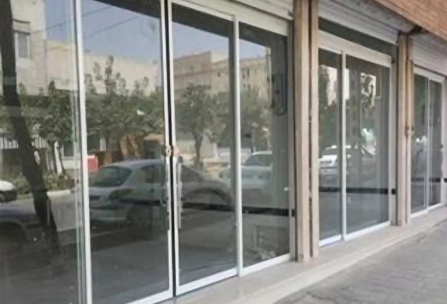 مغازه تجاری _۳۸متر کف _۱۶ متر بالکن _فعال