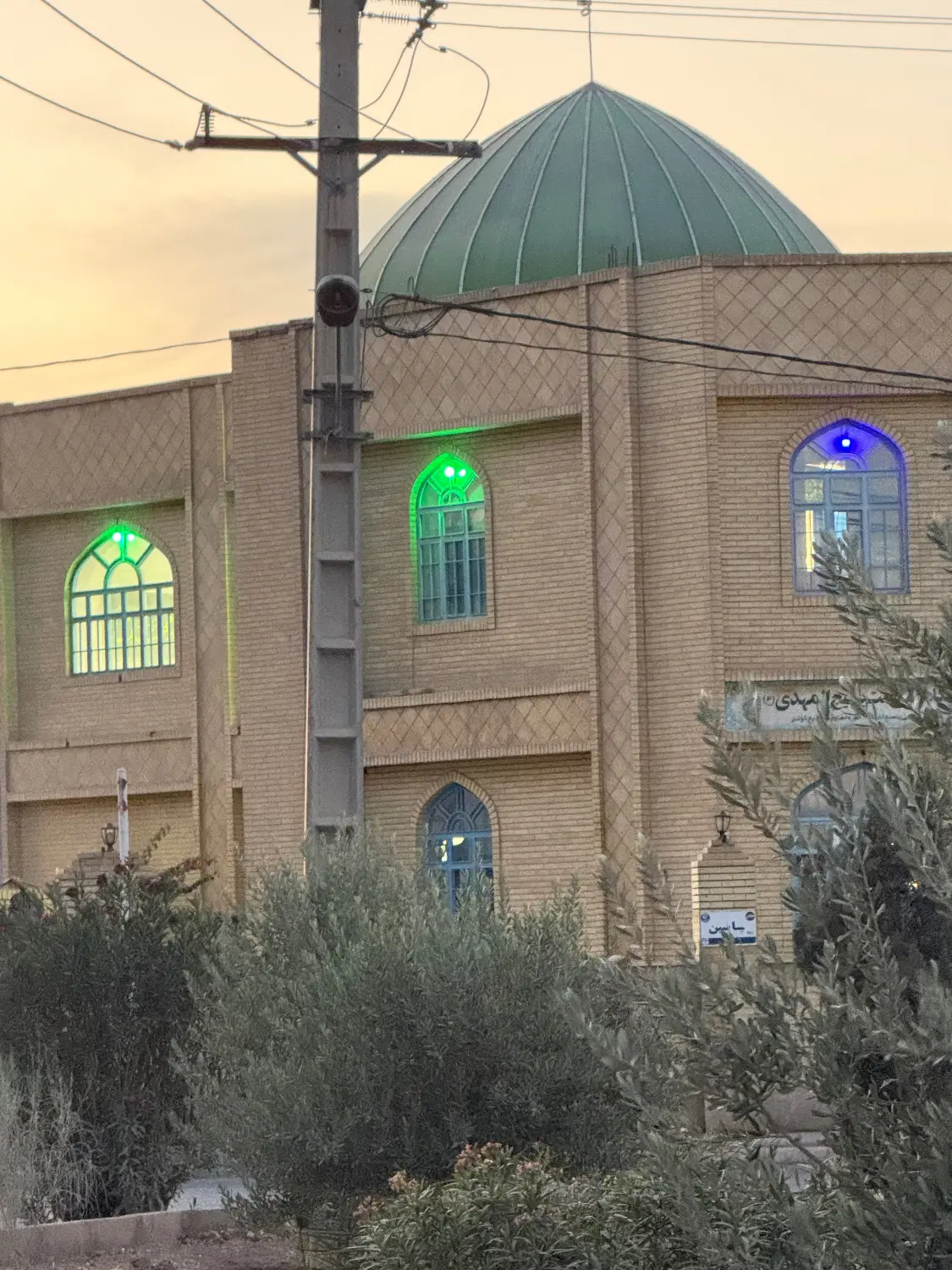 ۳۶۰ متر زمین دونبش بلوار فرودگاه