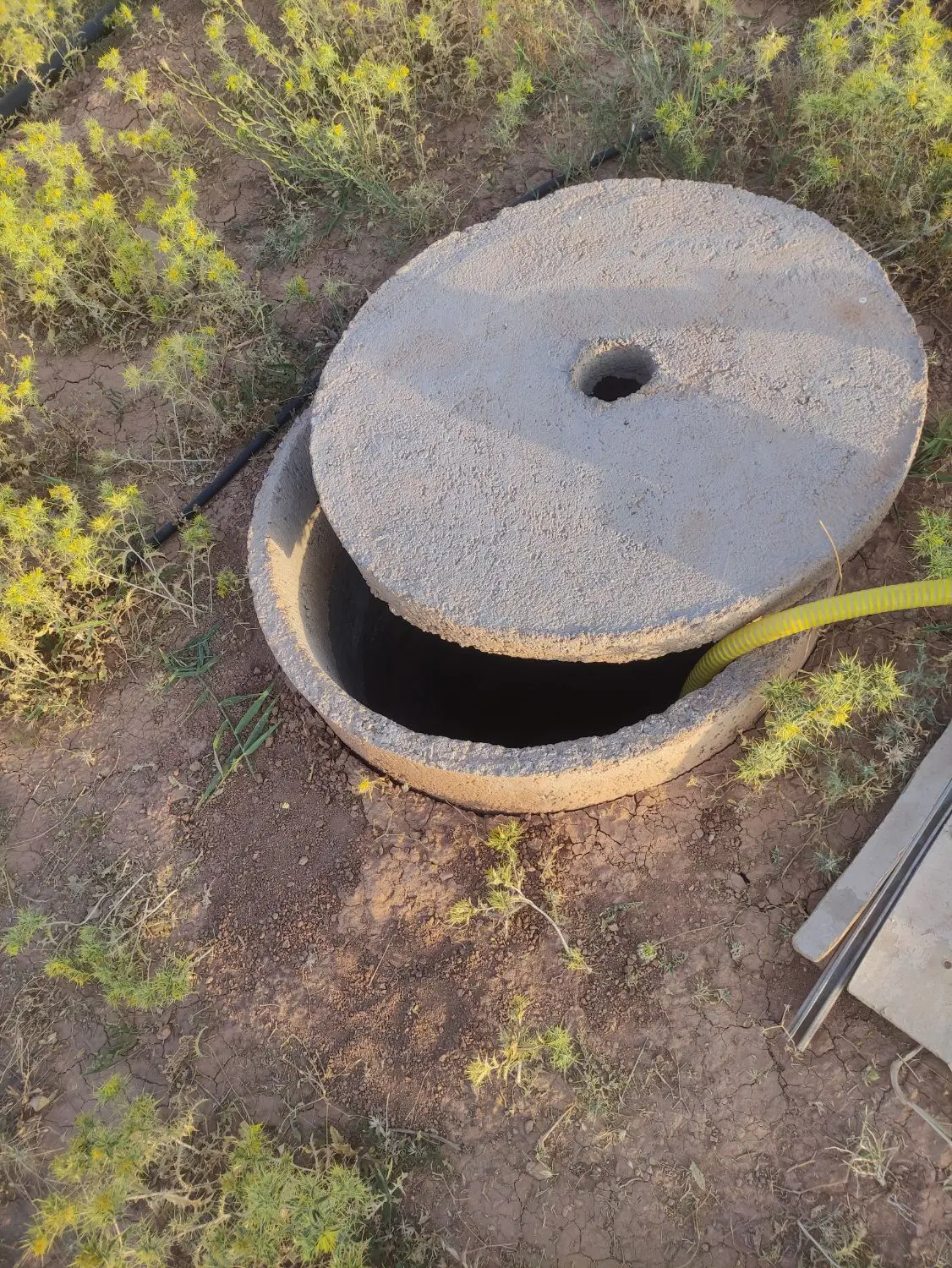 زمین کشاورزی 2000 متر با چاه آب