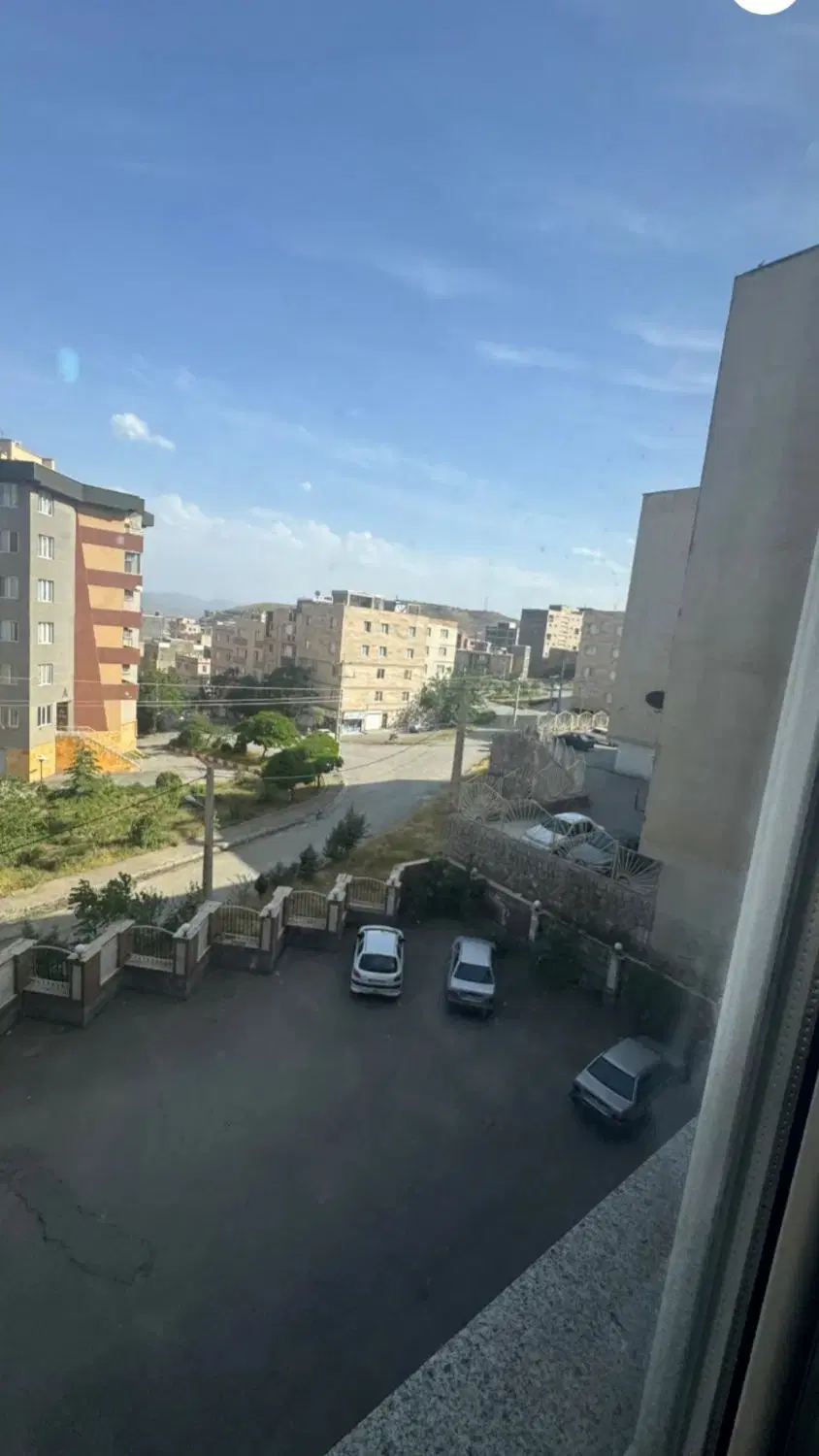 یک واحد آپارتمان یزدان پناه طبقه ۴ متراژ ۹۵ متری