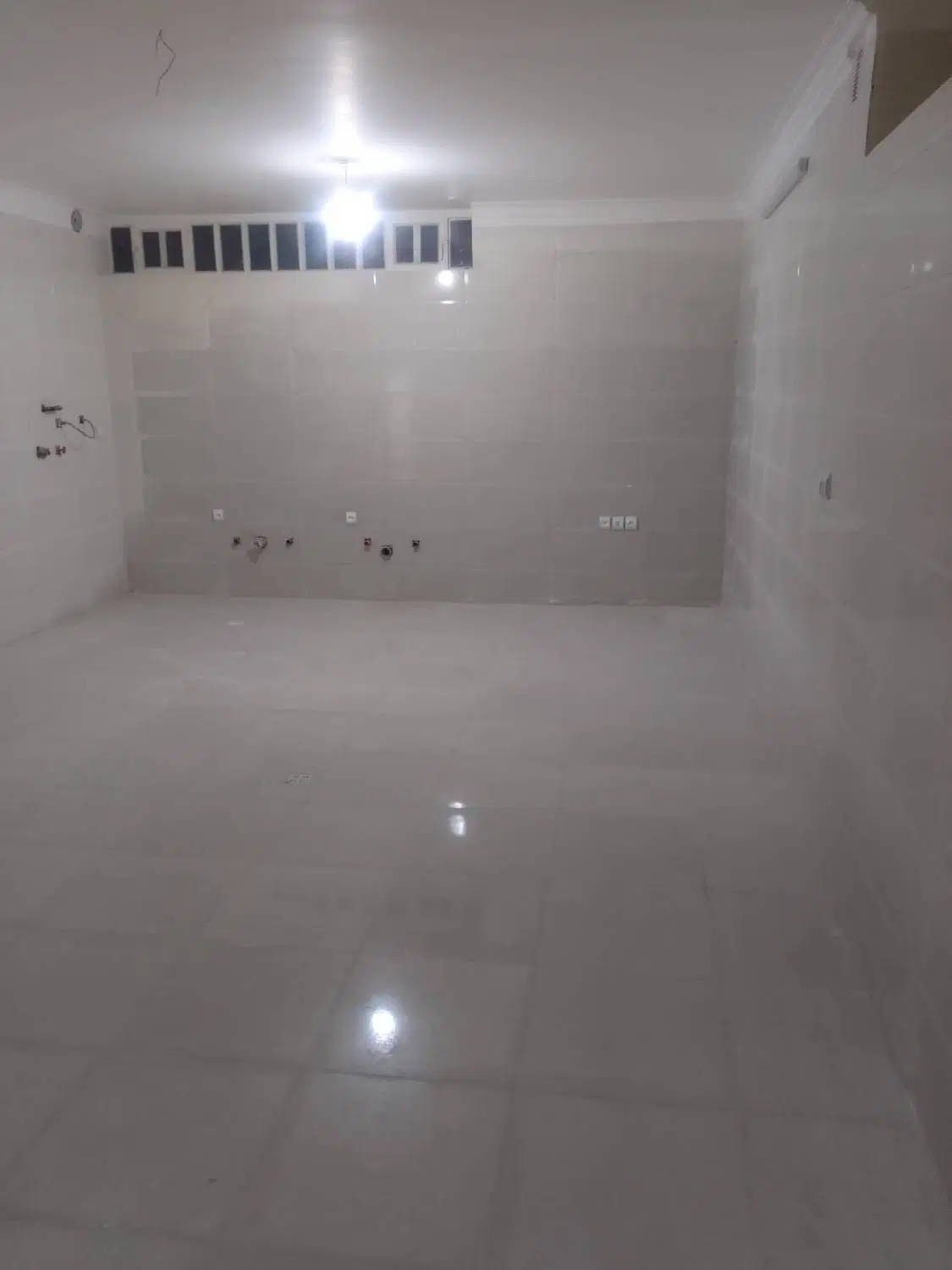تجاری مسکونی،نوساز و شیک(قابل معاوضه)