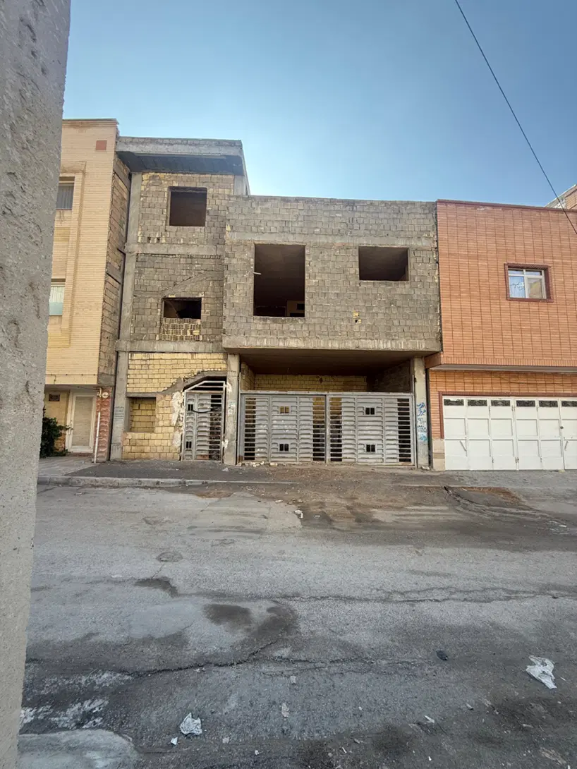 فروش خانه دوطبقه درب ساخت محله ۱۰