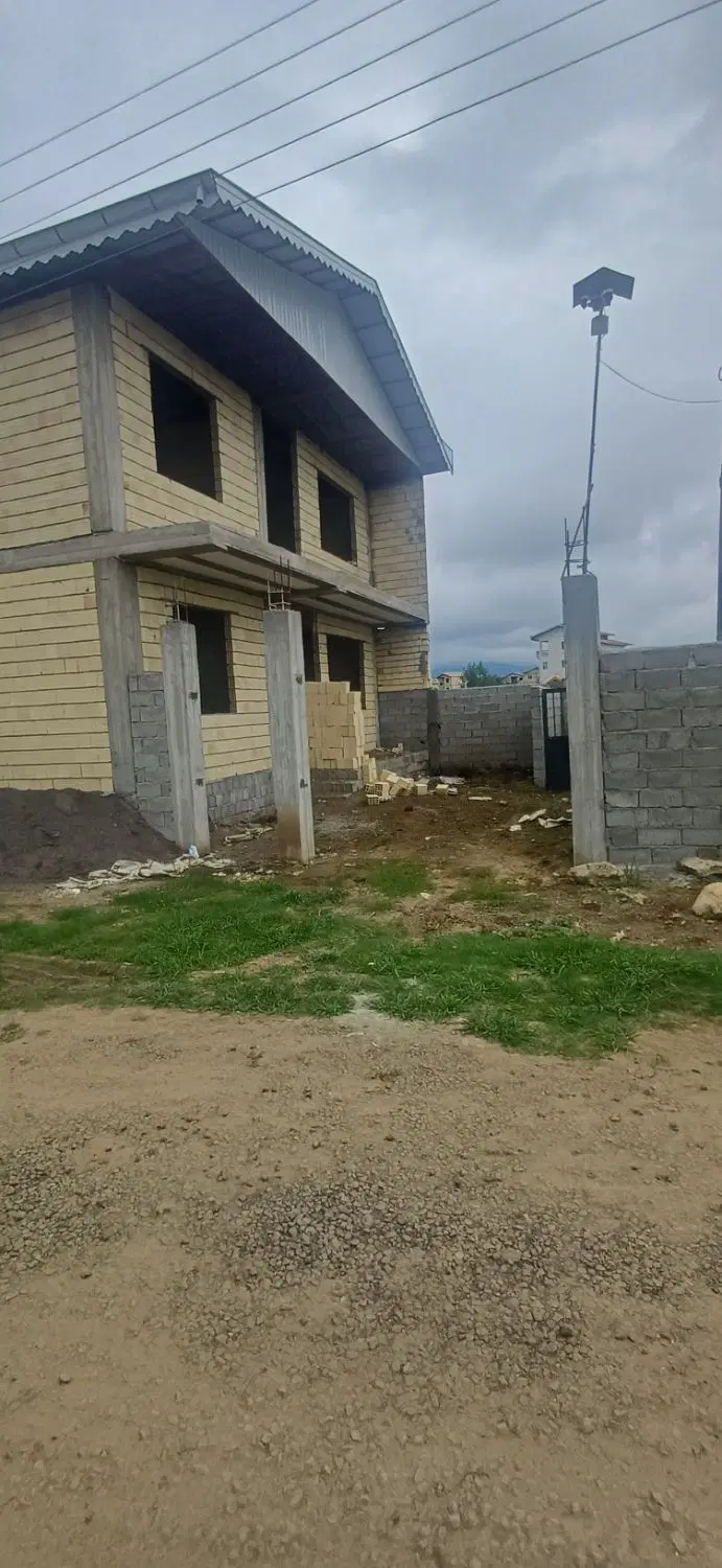 ویلاکوهپایه۱۸۵ متری دوبلکس
