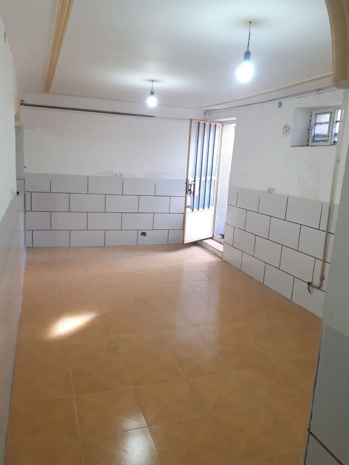 زیرزمین ۳۰ متری برای کسب و کار