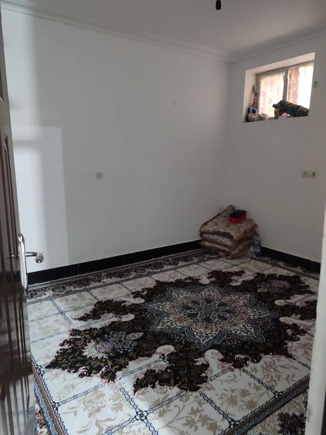 فروش یک واحد منزل مسکونی
