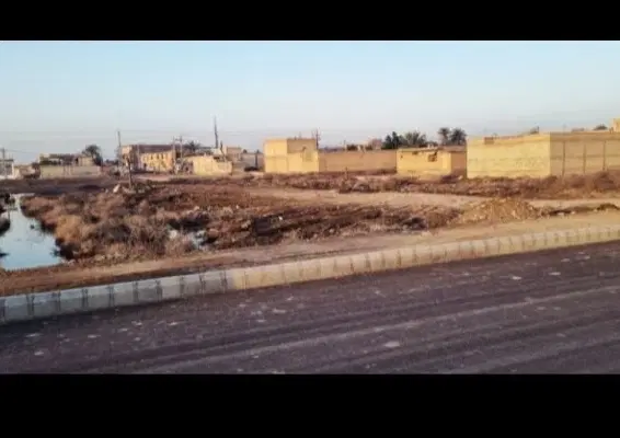 زمین ساحلی مینوشهر