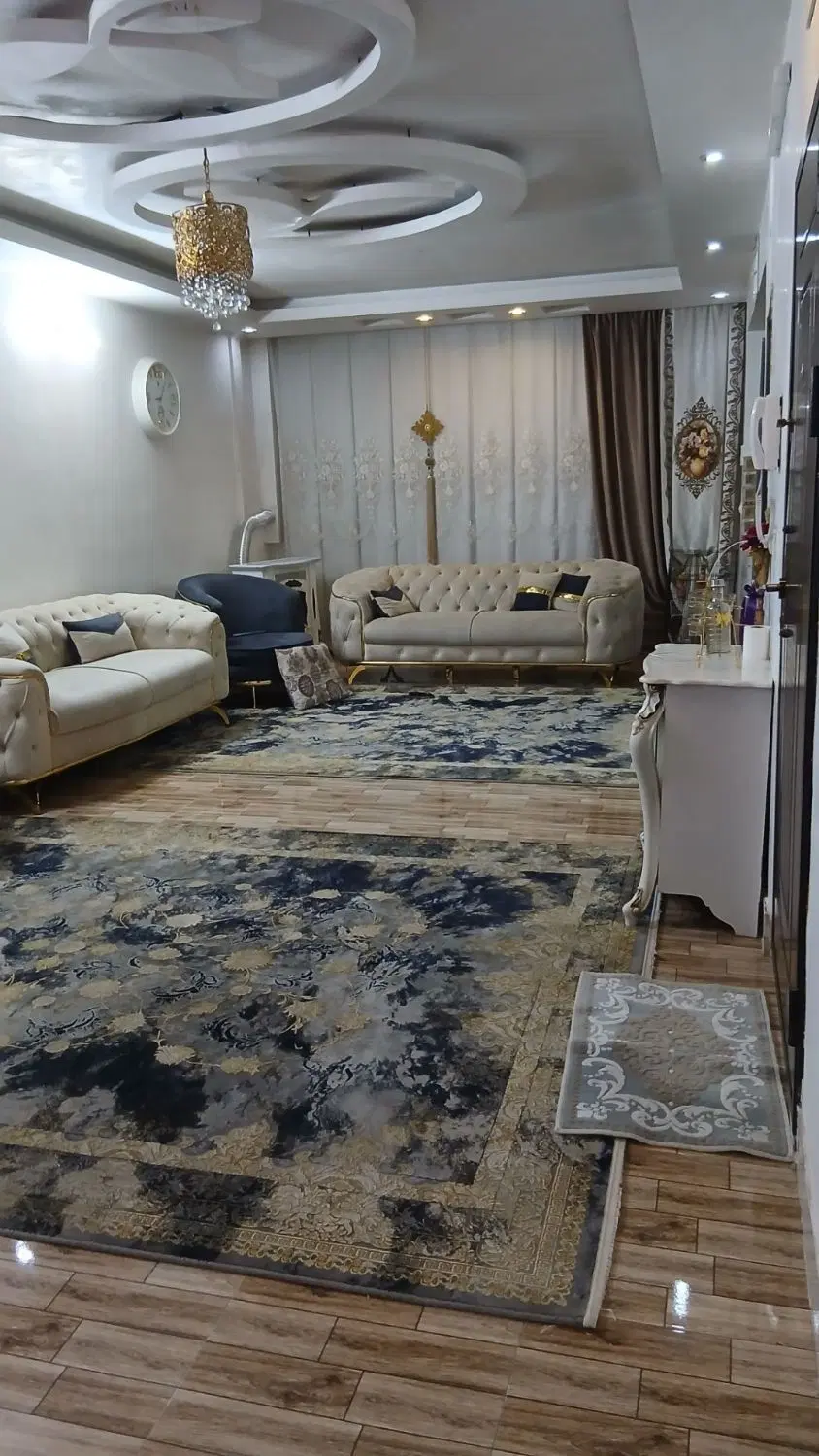 ۹۰ متر در ۳ طبقه طبرسی شمالی ۴ نظام دوست۴