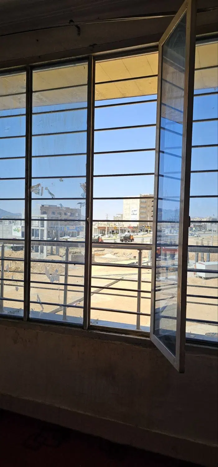 یه واحد آپارتمان زیرتل