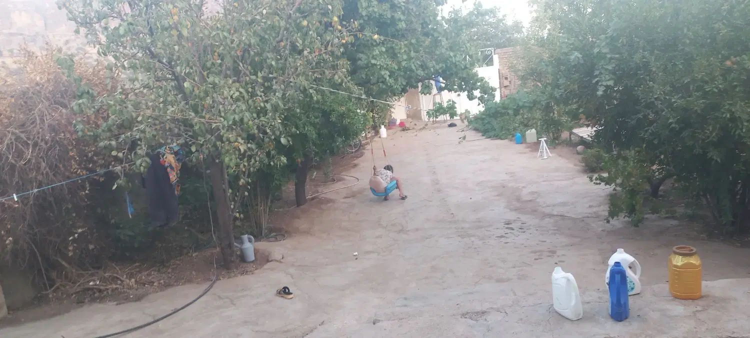 ویلا باغ در قلعه سنگی روستای گزله