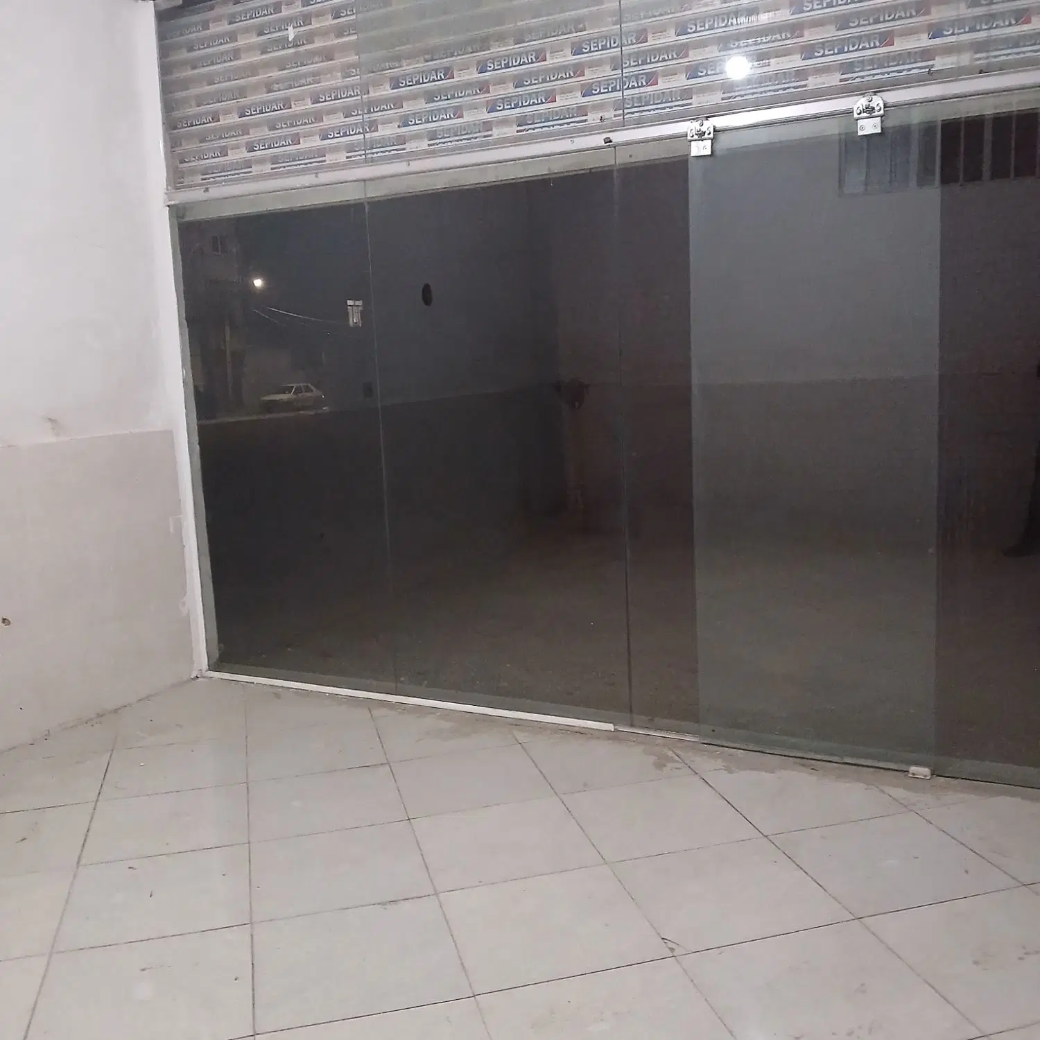 مغازه سرامیک  سکوربت کرکره برقی