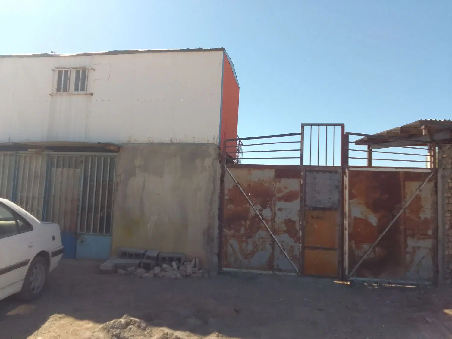 اجاره زمین ۱۰۰۰ متری،نزدیک کمربندی ساوه،برق ۳فاز