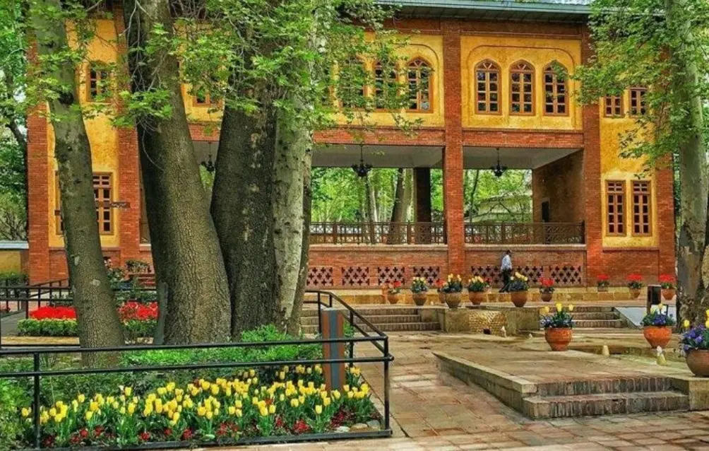 ۱۵۲ متر ۲ خواب شیخ بهایی شیراز ونک