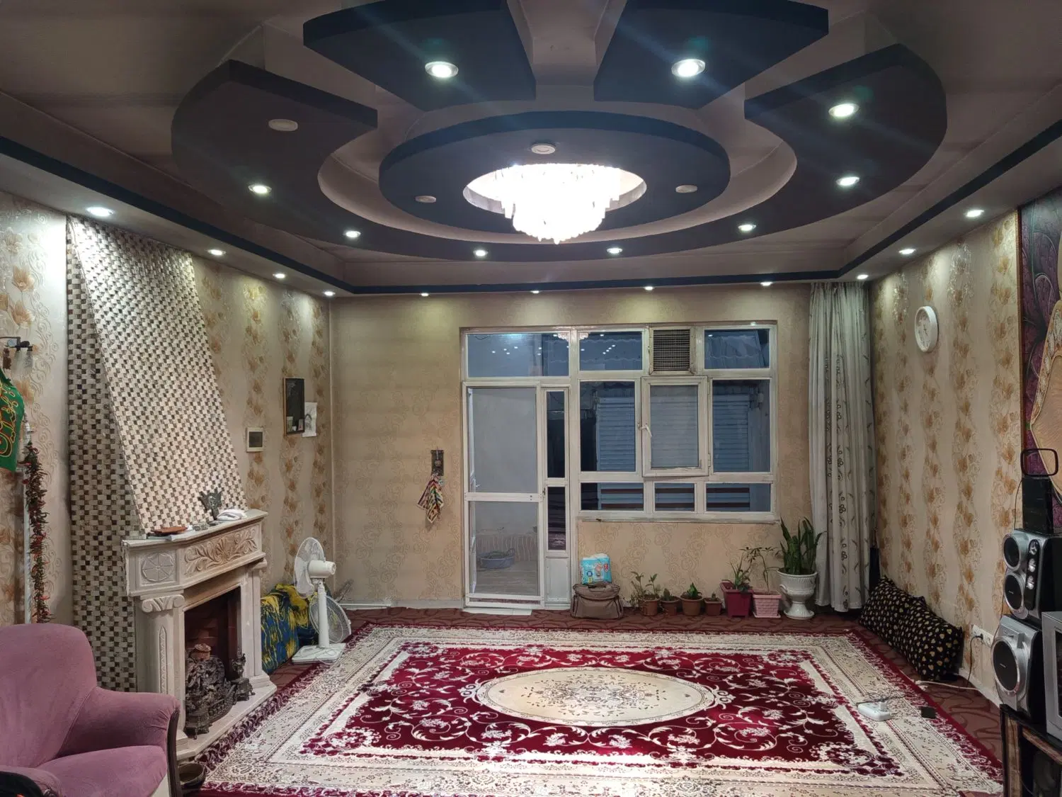 حیاط خونه در آخماقیه