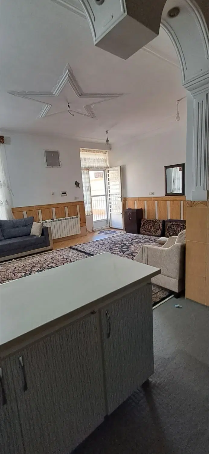 خانه انتهای بلوار هجرت