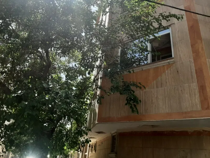 اپارتمان فروشی غرق نور