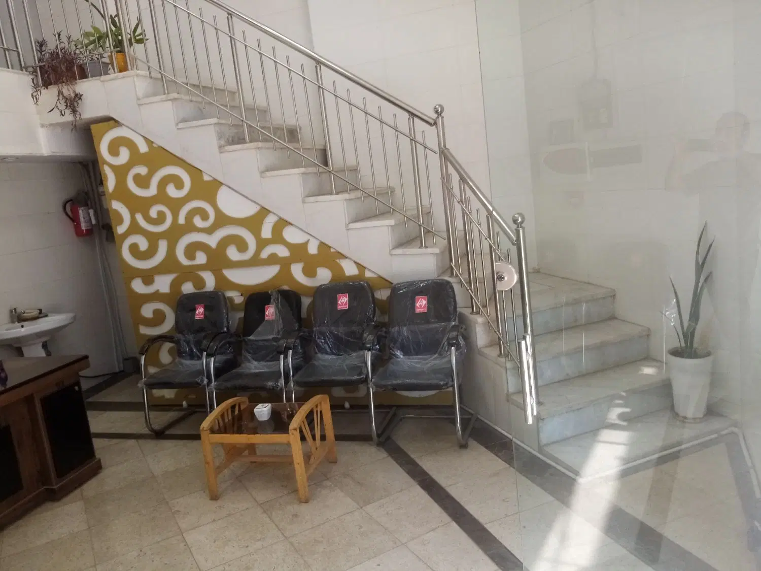 مغازه تجاری دونبش حاشیه ملاصدرا