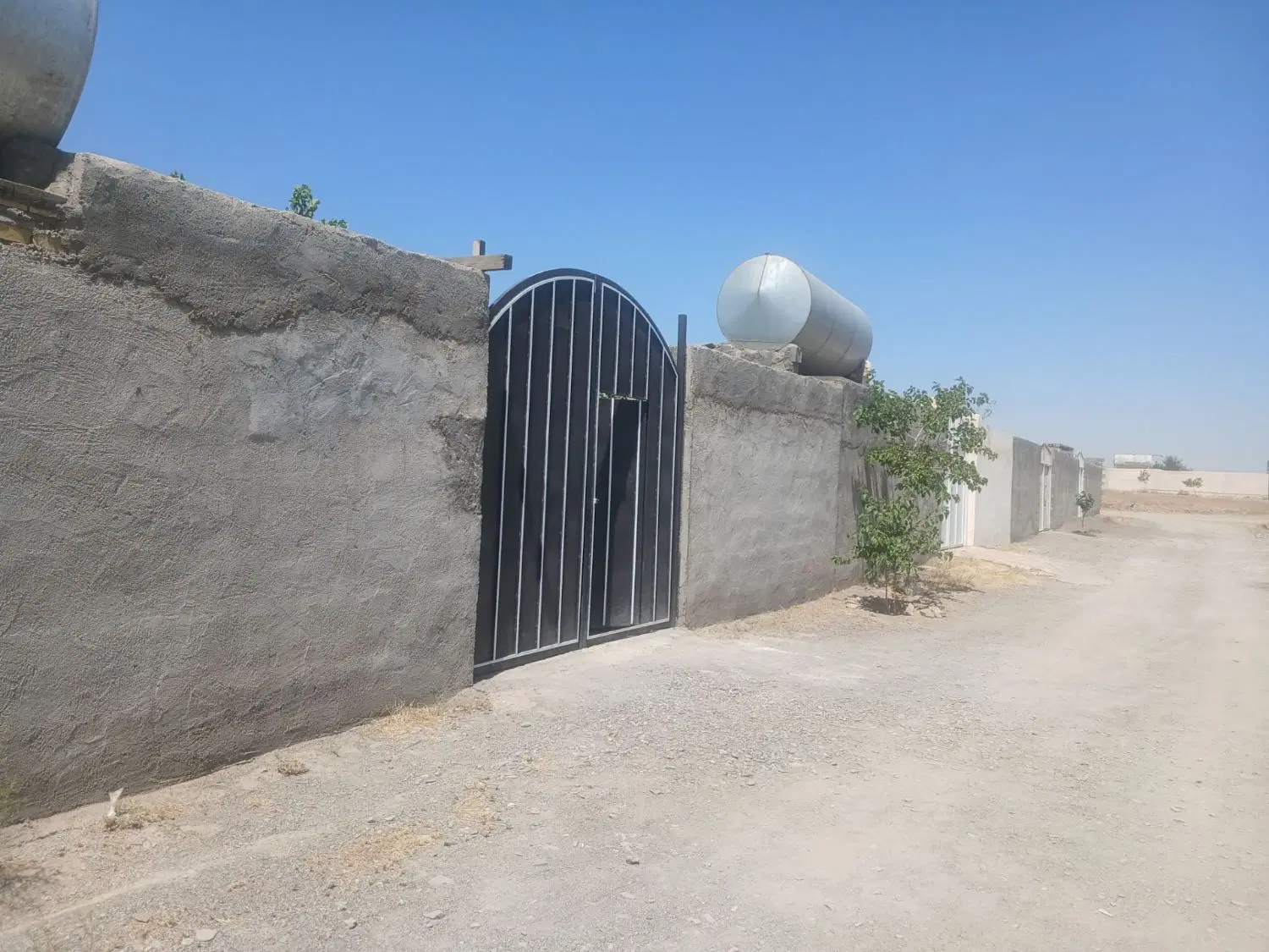 باغ بزرگ شاندیز فرح آباد یک میلیارد چهارصد