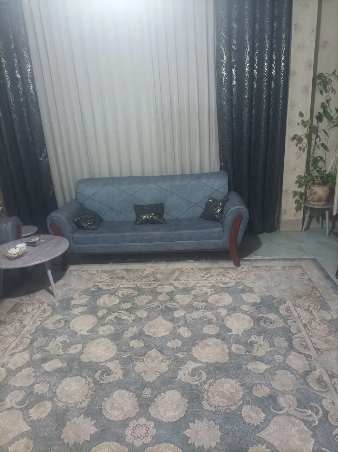 به یه هم خونه خانم برای هم خونه شدن