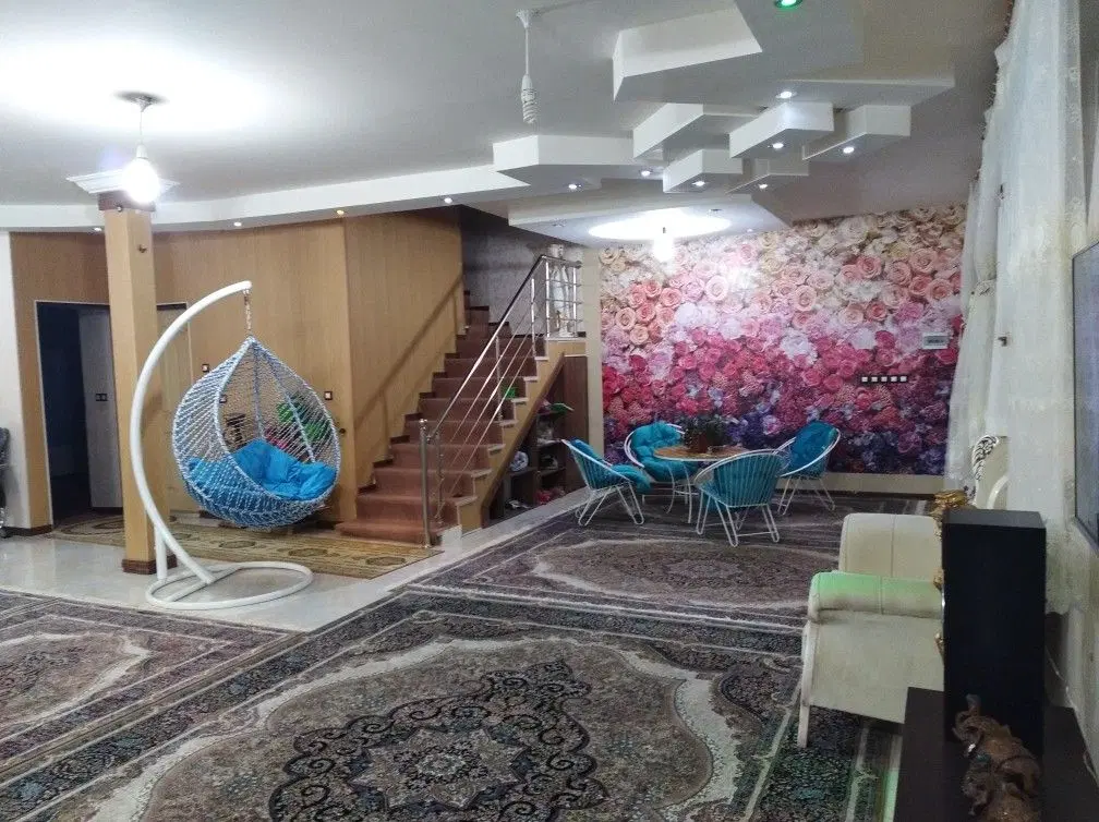 ویلایی تقاطع خیابان بهار ونسترن