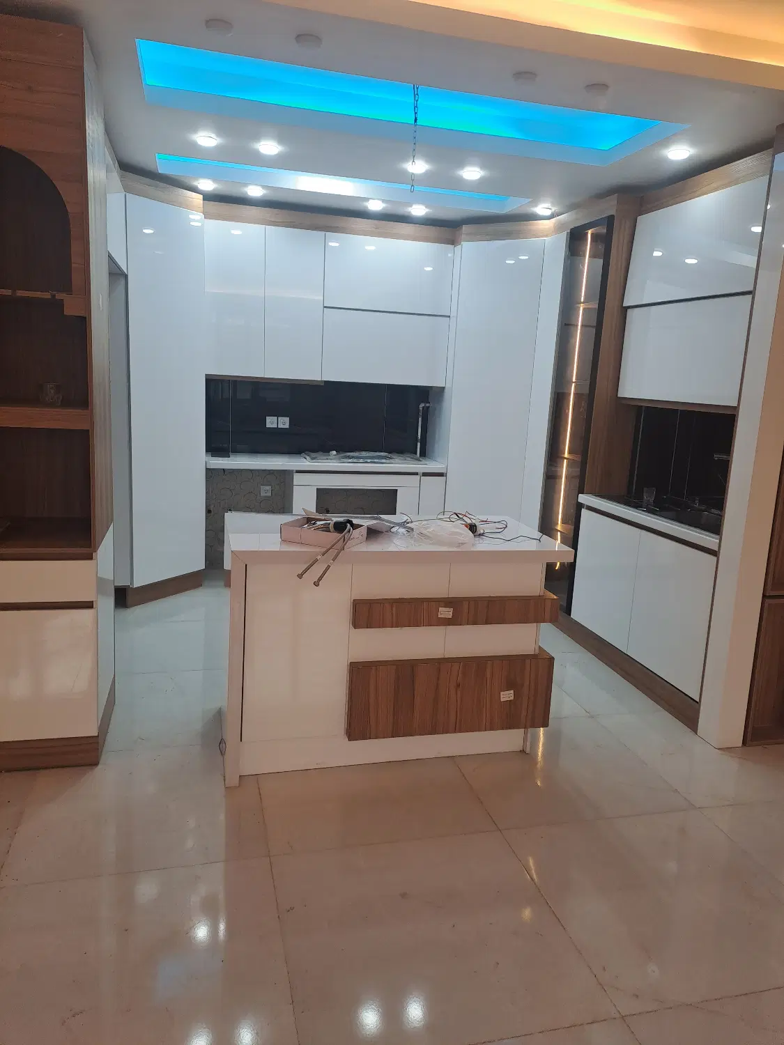 فروش طبقه دوم ازساختمان دوطبقه شهرک مهندسین سایت۱