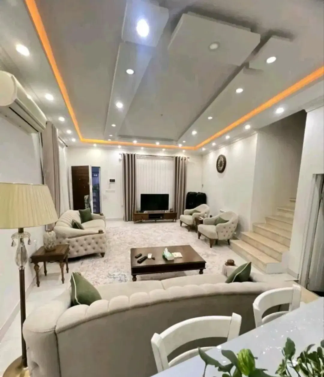 78 متر  طبقه 2  تخلیه