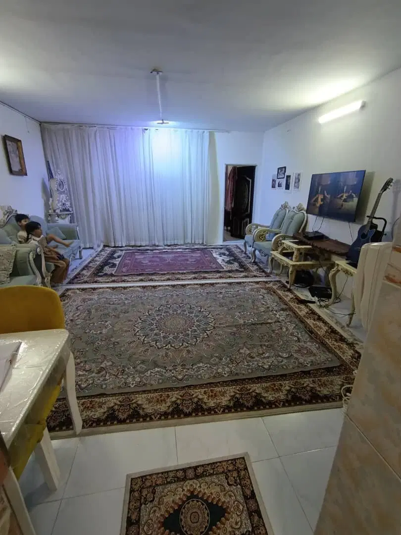 آپارتمان طبقه اول ۸۰متر مطهری شمالی ۴۹