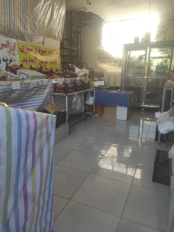 اجاره مغازه 35متر بر خیابان با بالکن