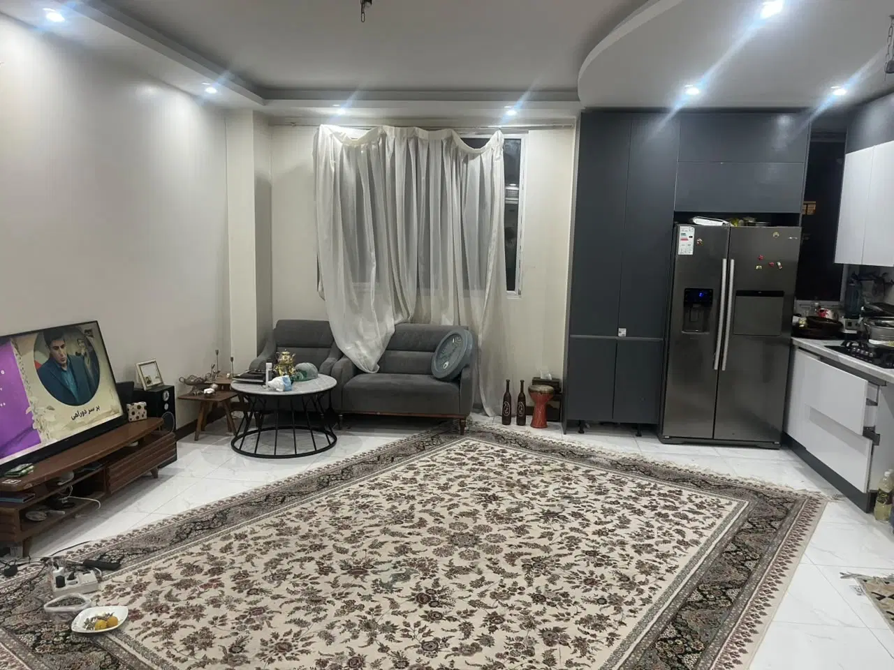 اپارتمان ۸۳ متری خیابان حاجی پور