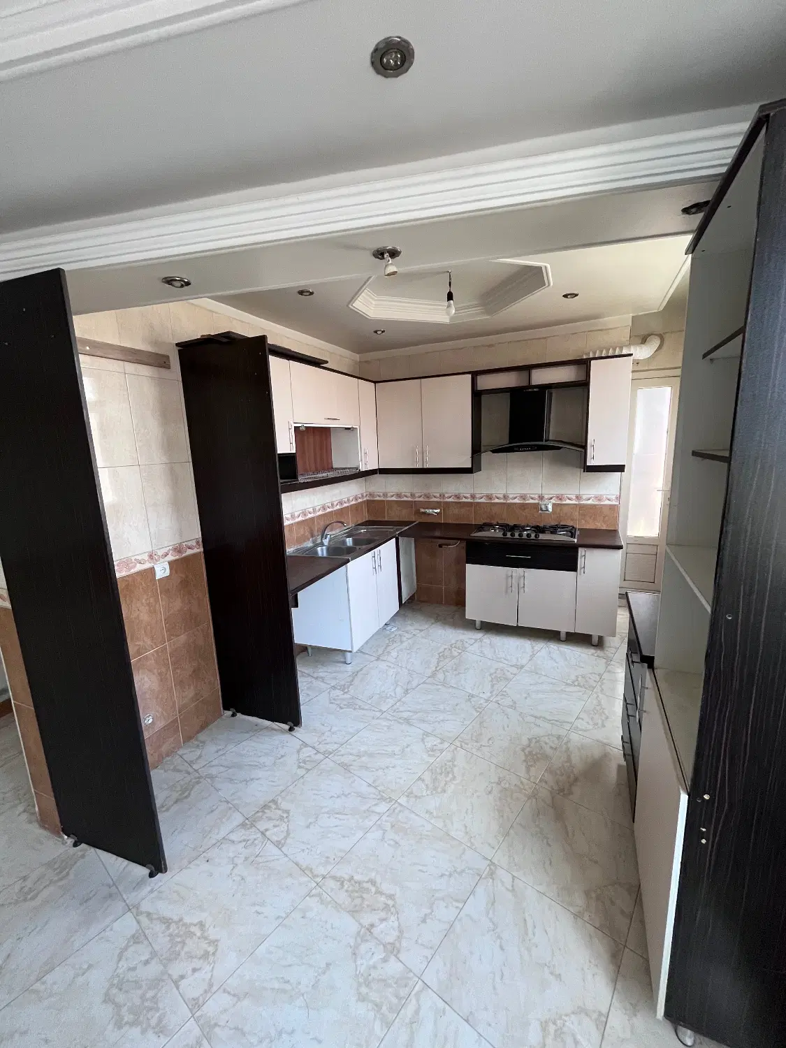 ۸۰ متر تخلیه فول امکانات