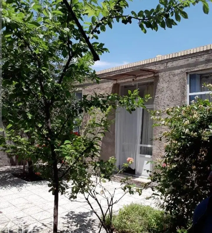 ۱۱۳ متر_درب از حیاط_قابل سکونت_به قیمت