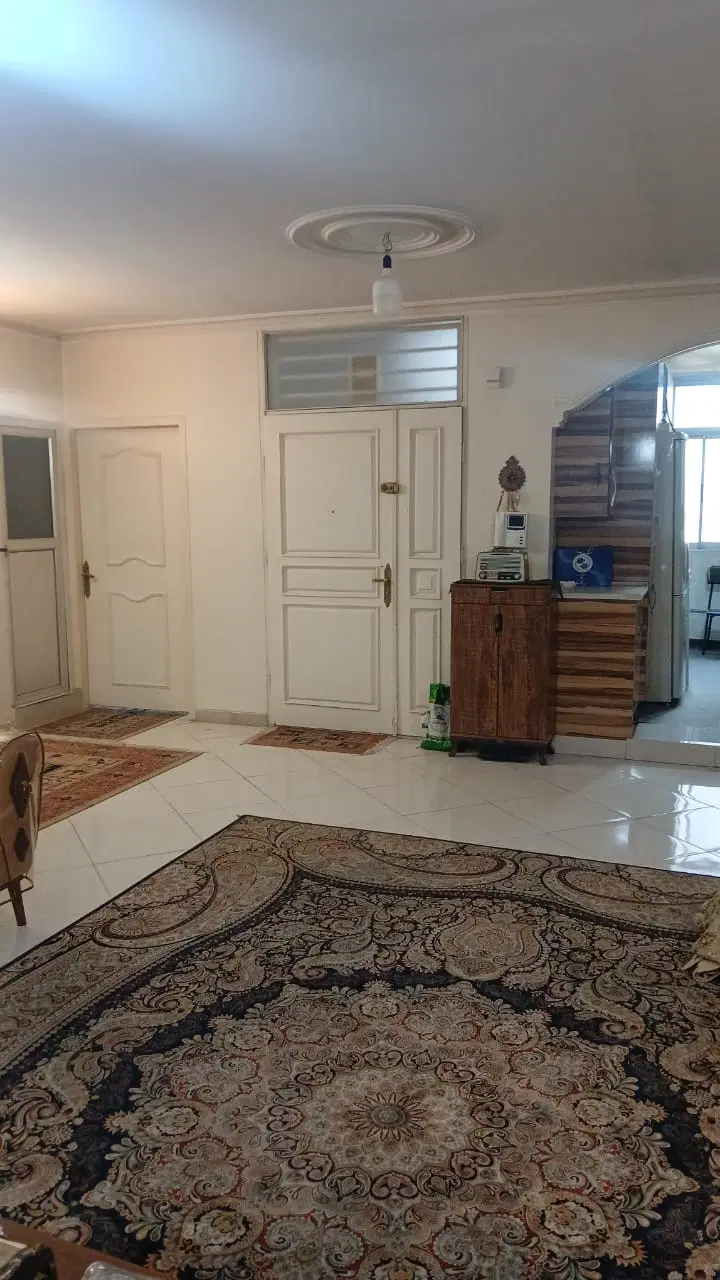 آپارتمان رهنی پیروزی