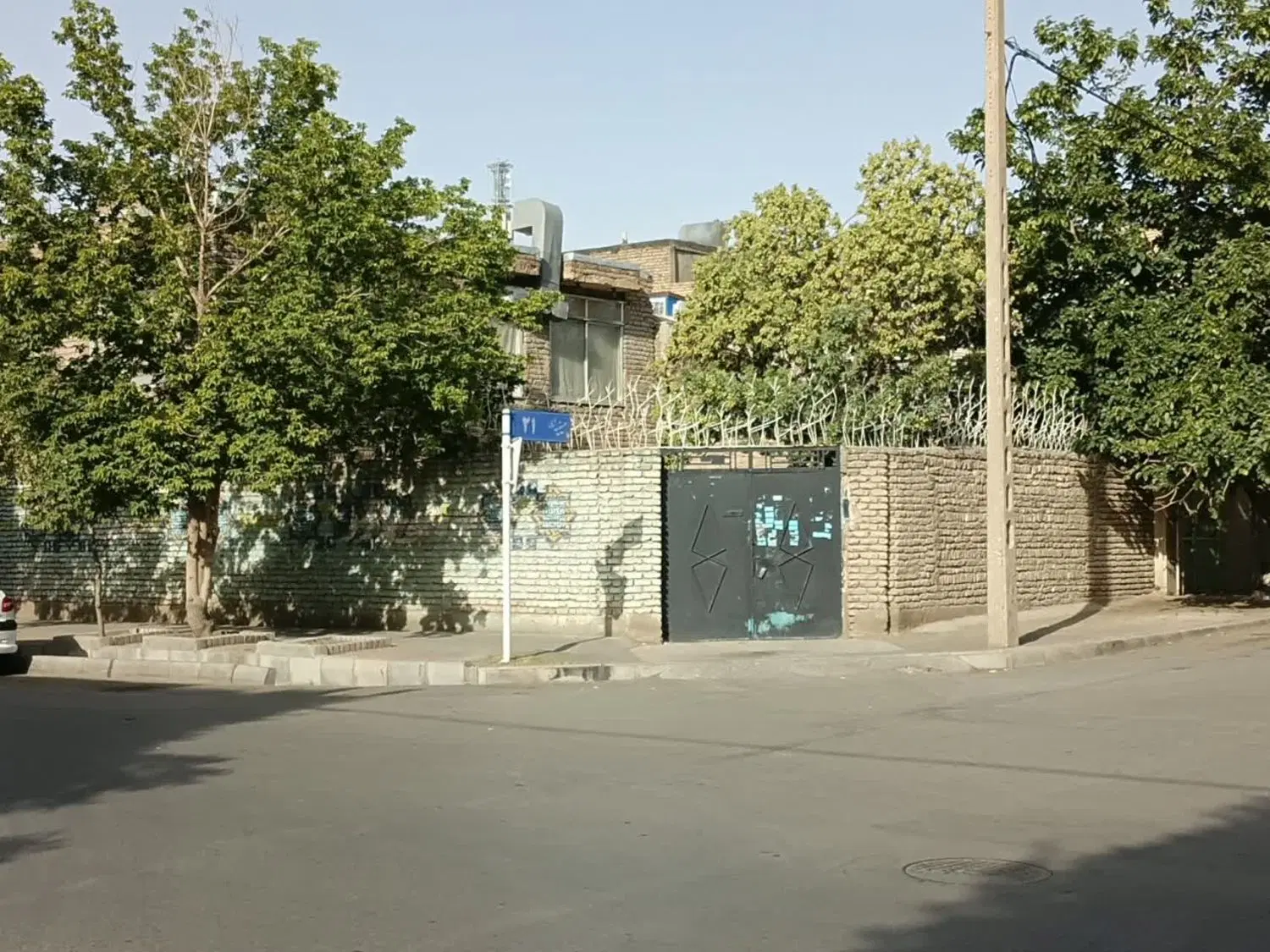 دونبش موقعیت عالی میدان امام حسین نبش میرزایی1
