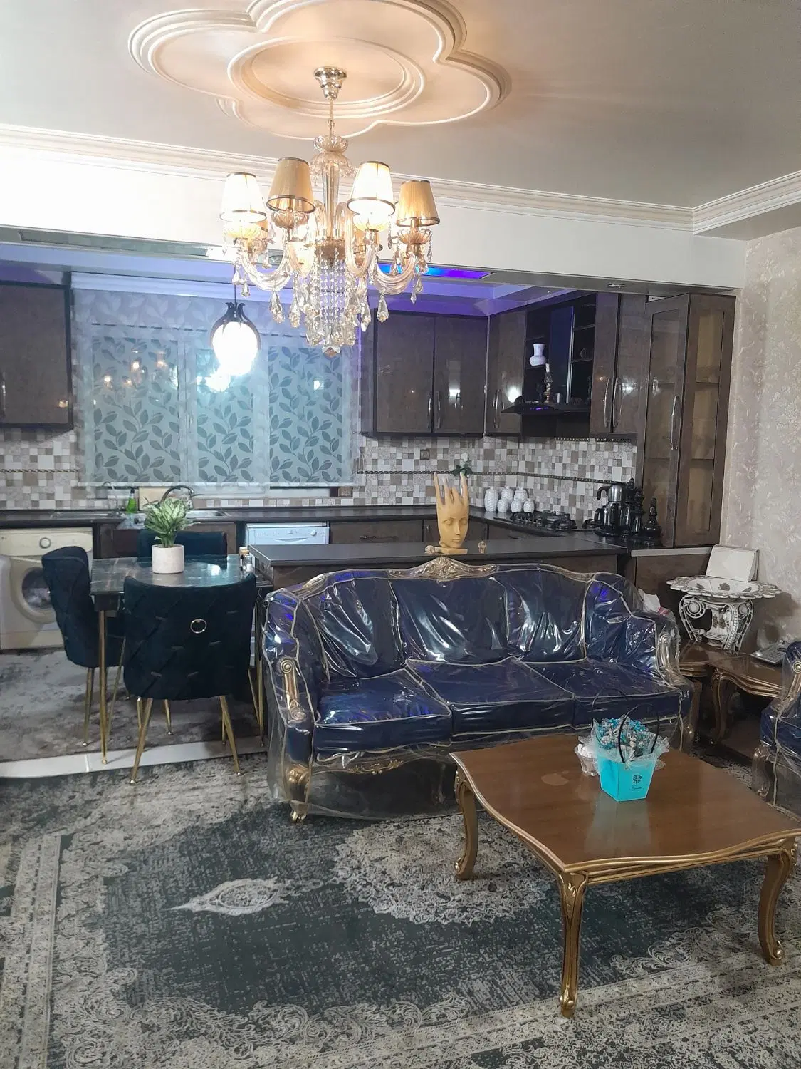 آپارتمان ۱۲۵ متر سه خواب با چهار تا پارکینگ
