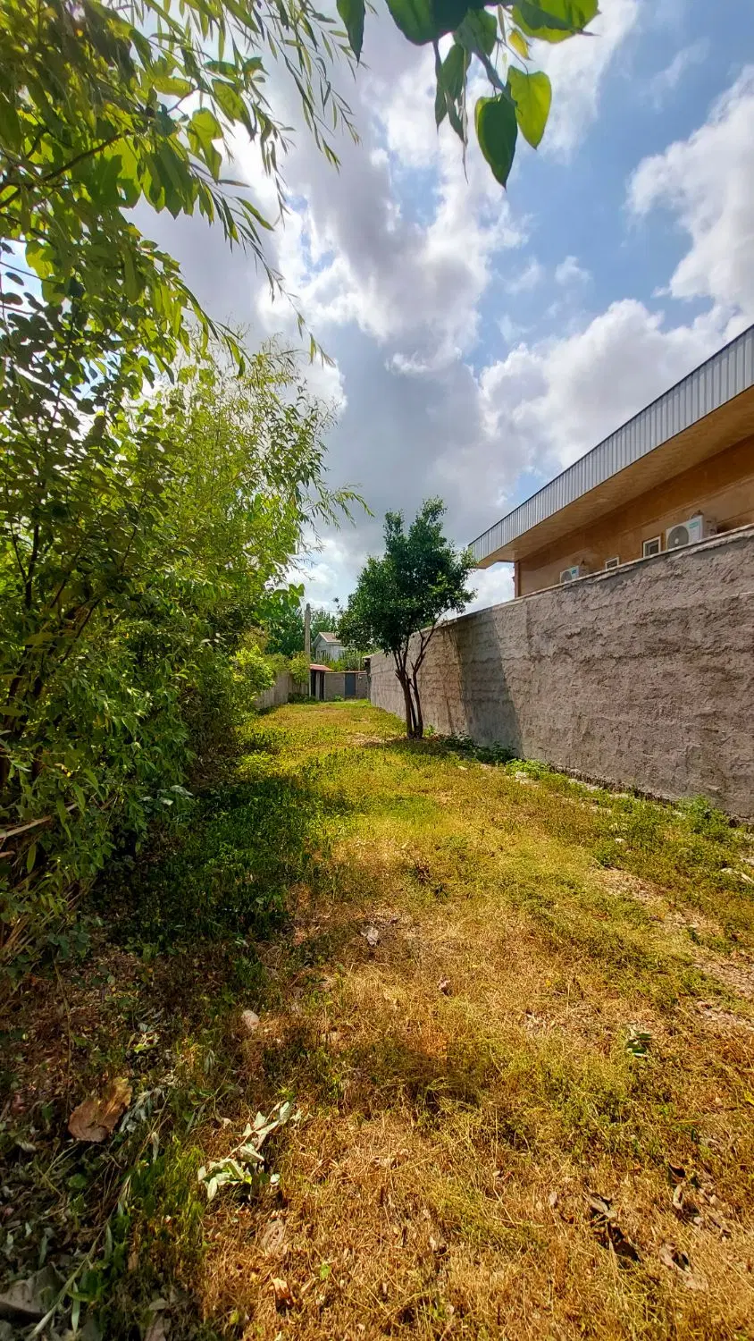 ۲۱۵ متر زمین مسکونی سند دار