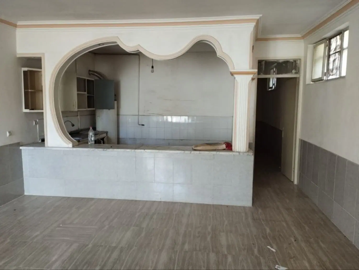 85 متری دربست