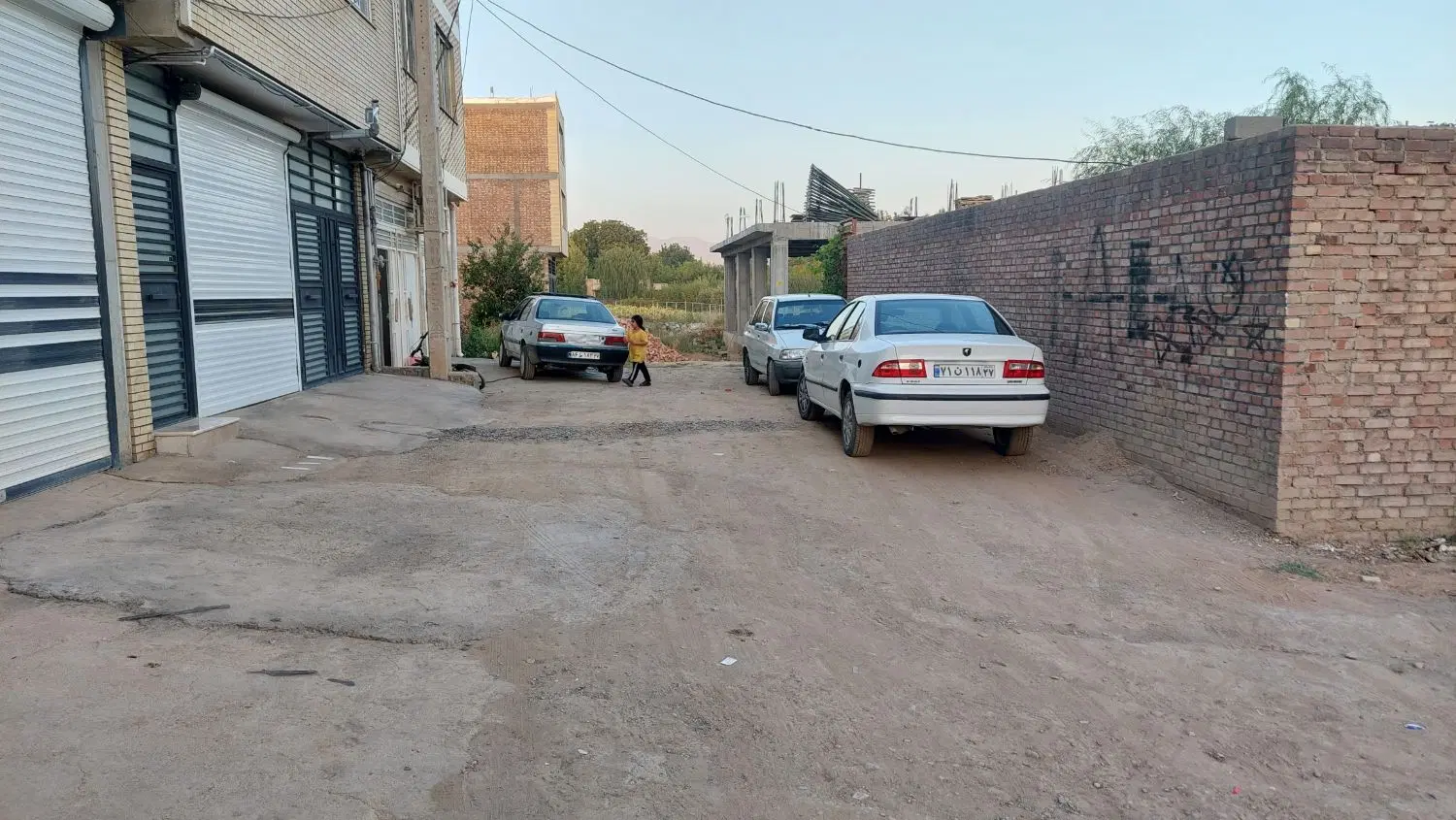 فروش زمین ۱۲۰ متری واقع در خیابان چوملان