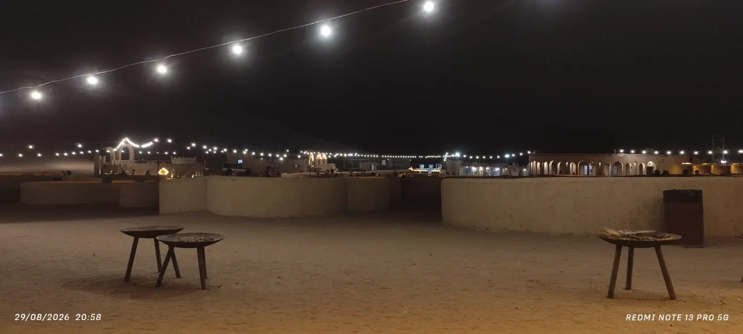 ۱۰۰۰ متر کارگاه با ۱۵۰ سایبان و انبارو اتاق