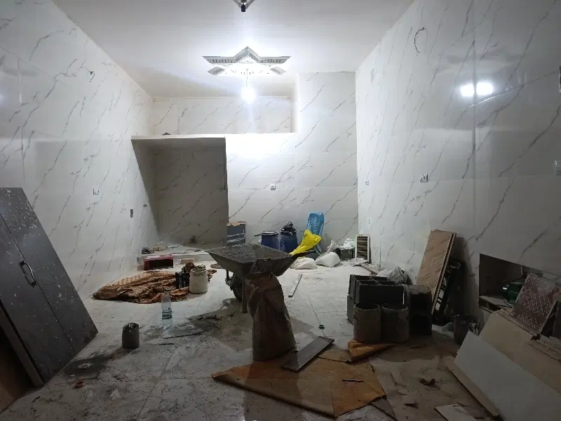 یک دهنه مغازه 28 متری نوساز
