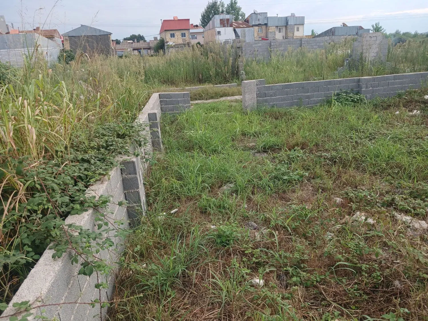 زمین فروشی