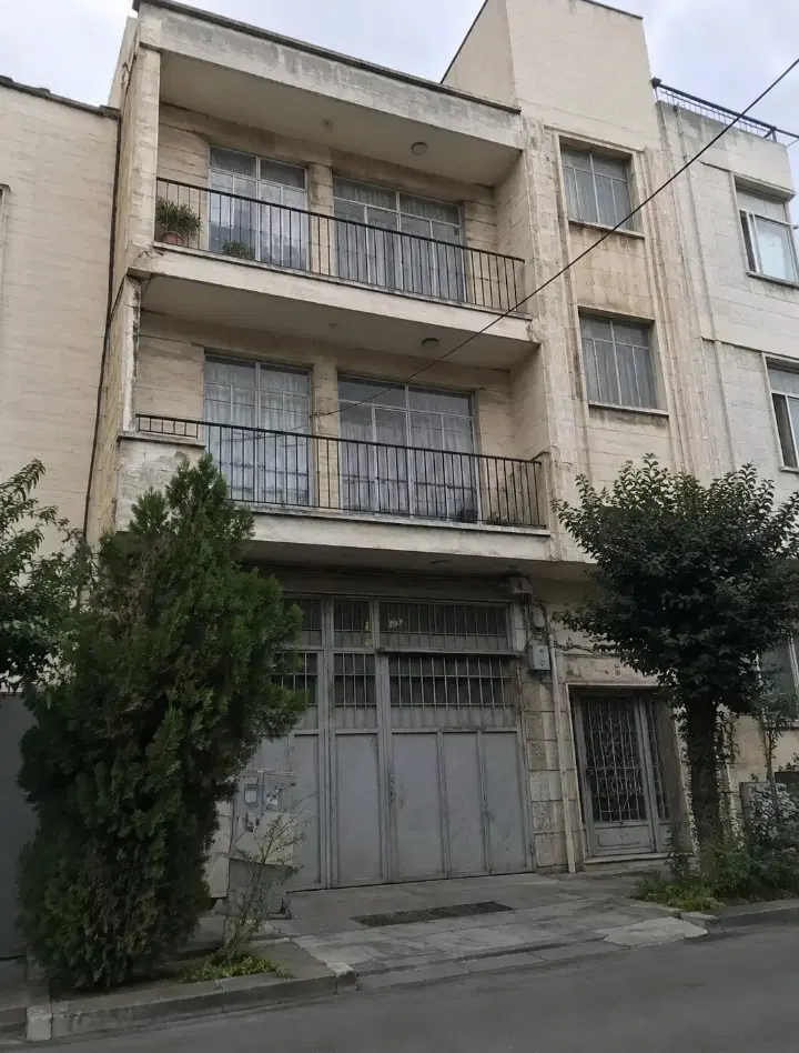 فروش خانه ویلایی (  130 متری ) در مالک اشتر
