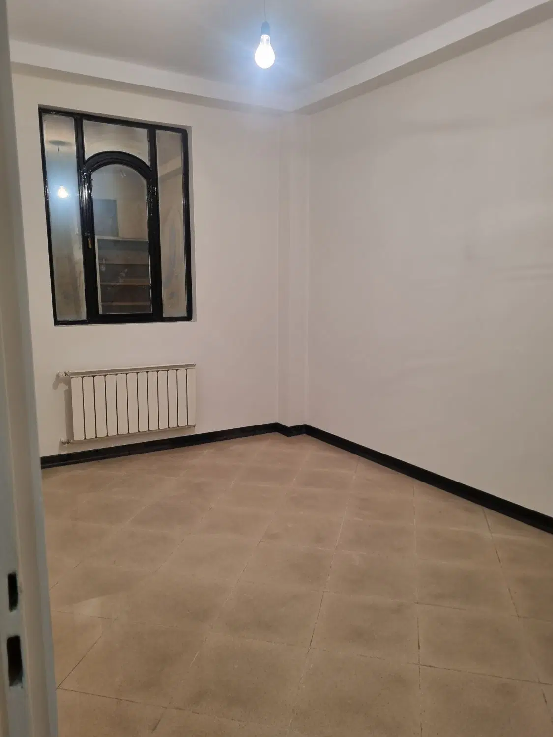 واحد اداری بازسازی شده تمیز