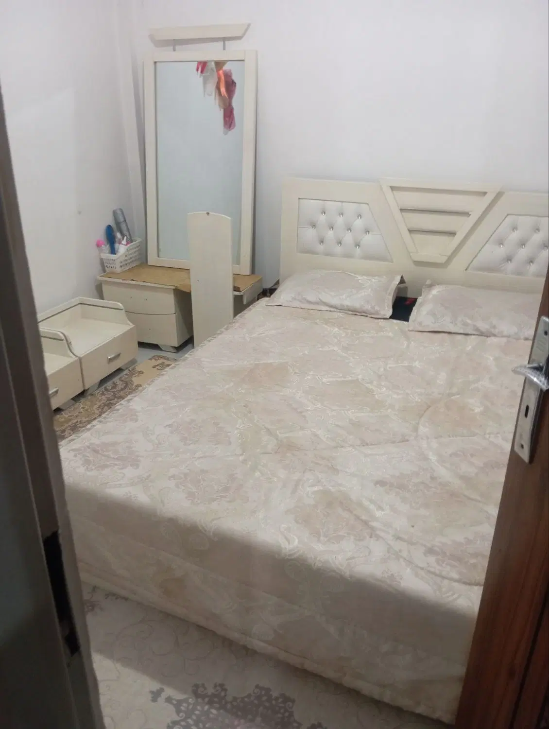 یک واحد آپارتمان ۹۲ متر در حصارامیر پاکدشت