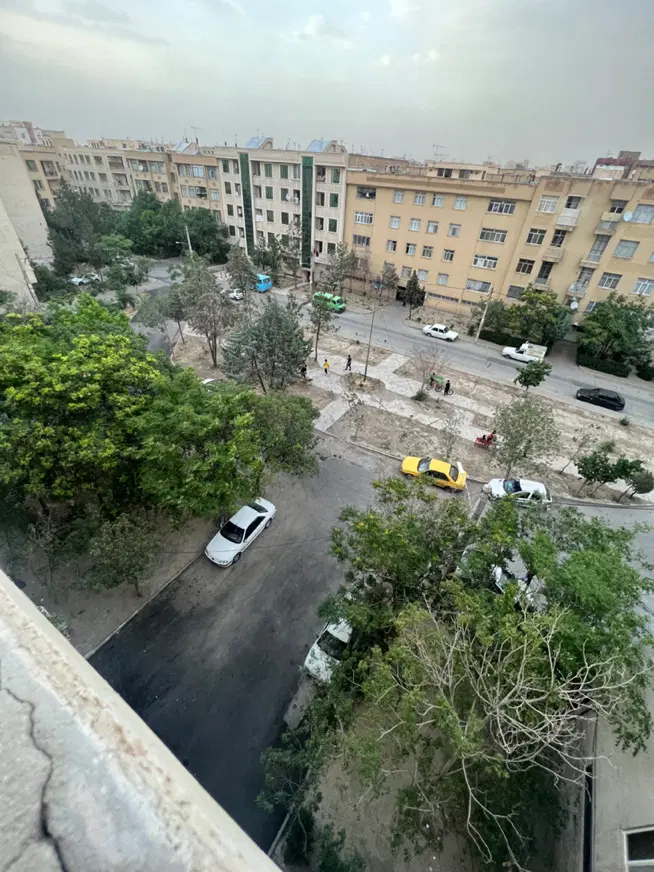 ۸۳ متر پارکینگ دار