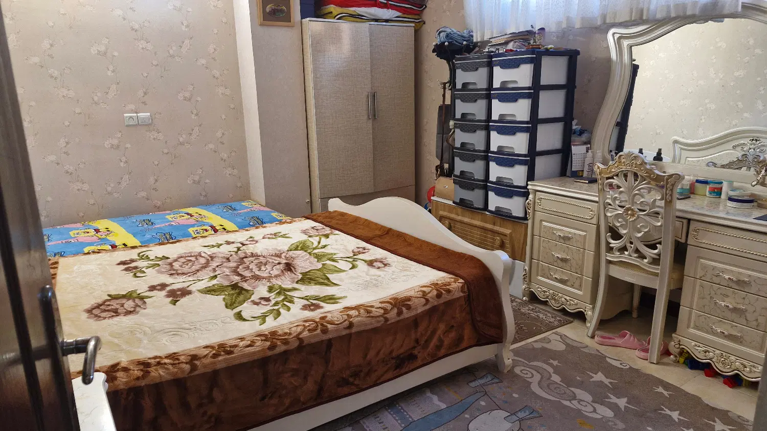 آپارتمان خیابان ضابط زاده