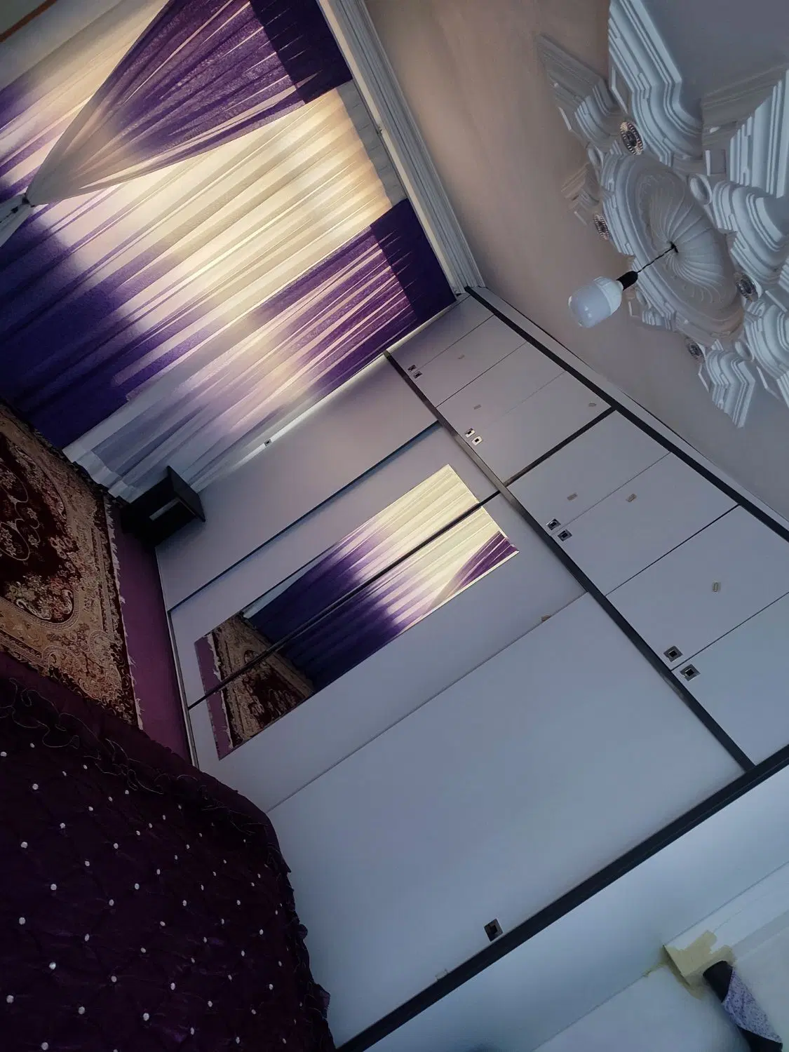 خانه یک و نیم طبقه