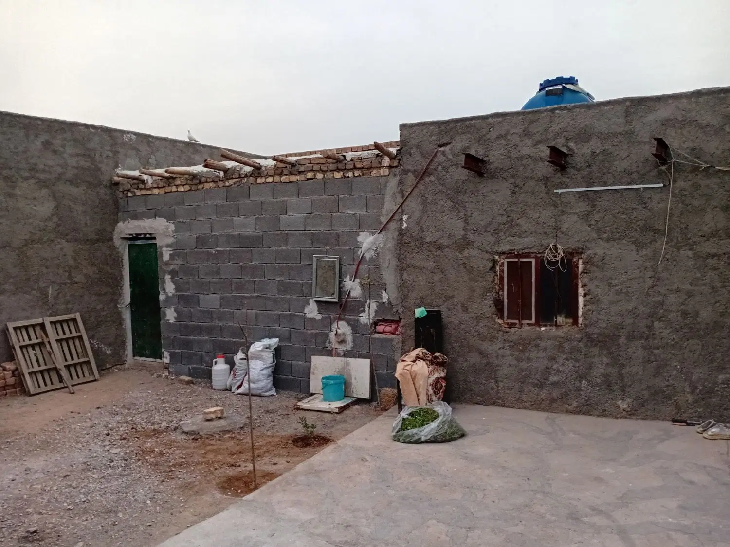 زمین ۴دیواری