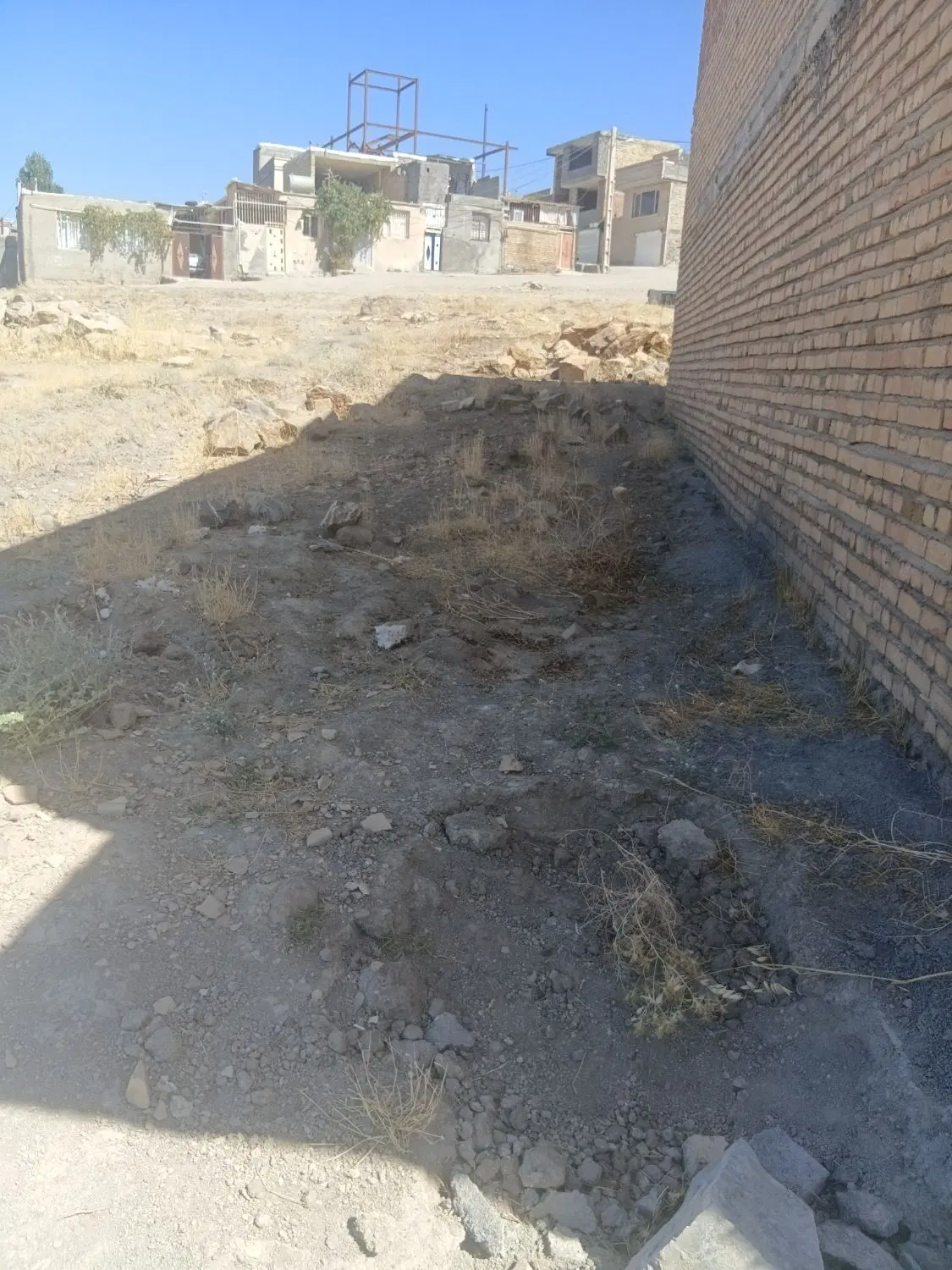 زمین 65 متری نایسر