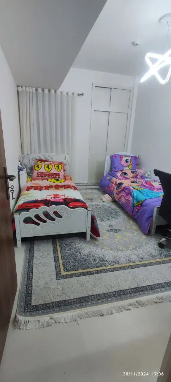 آپارتمان شیک دلباز و پرنور و پر کمدو تجهیز