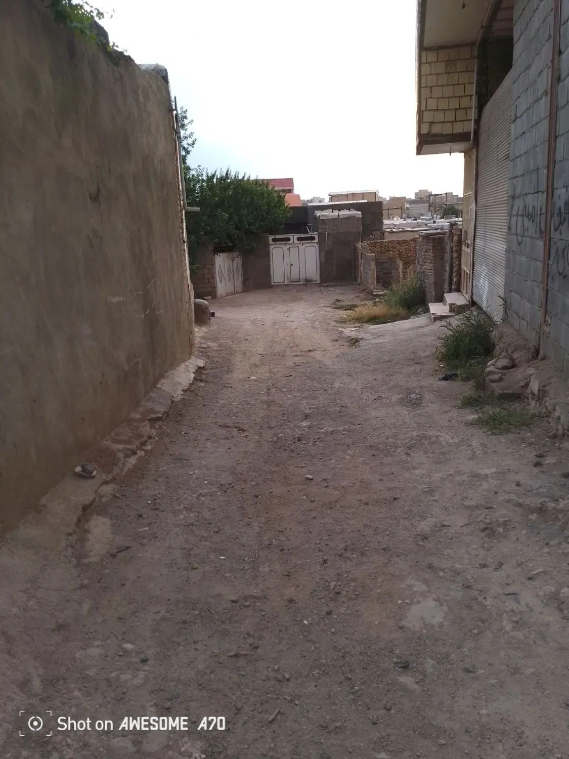 زمین 100متری